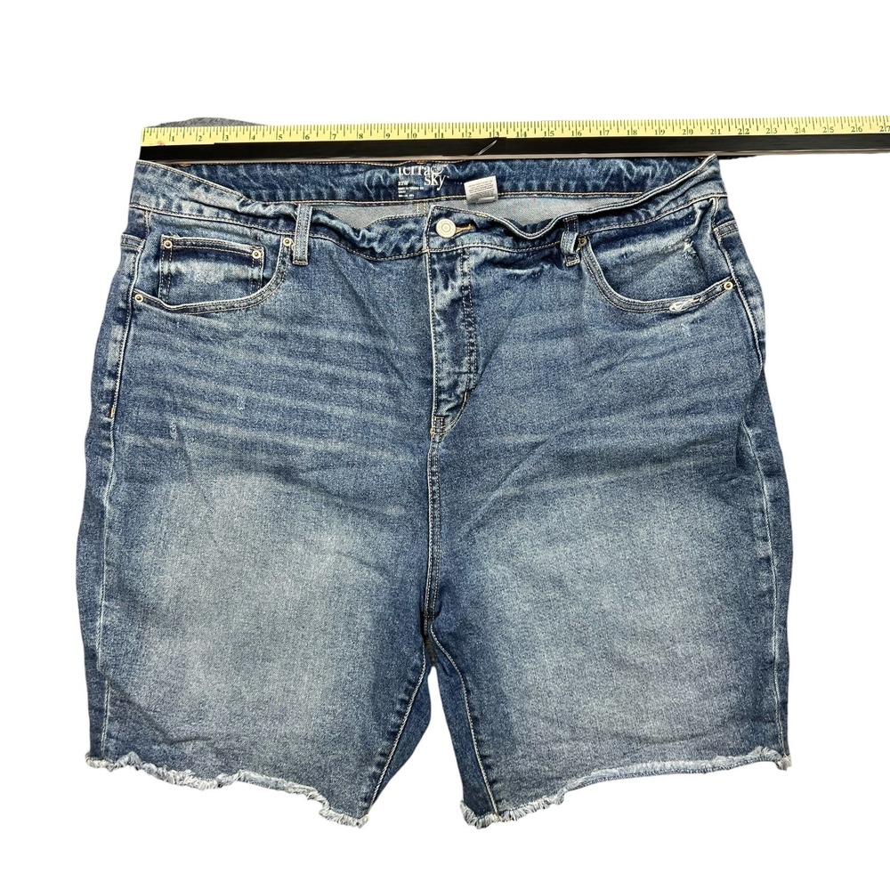 Terra‎ Sky Blue Denim Shorts Casual Frayed Hem Distressed Bermuda Size 22W